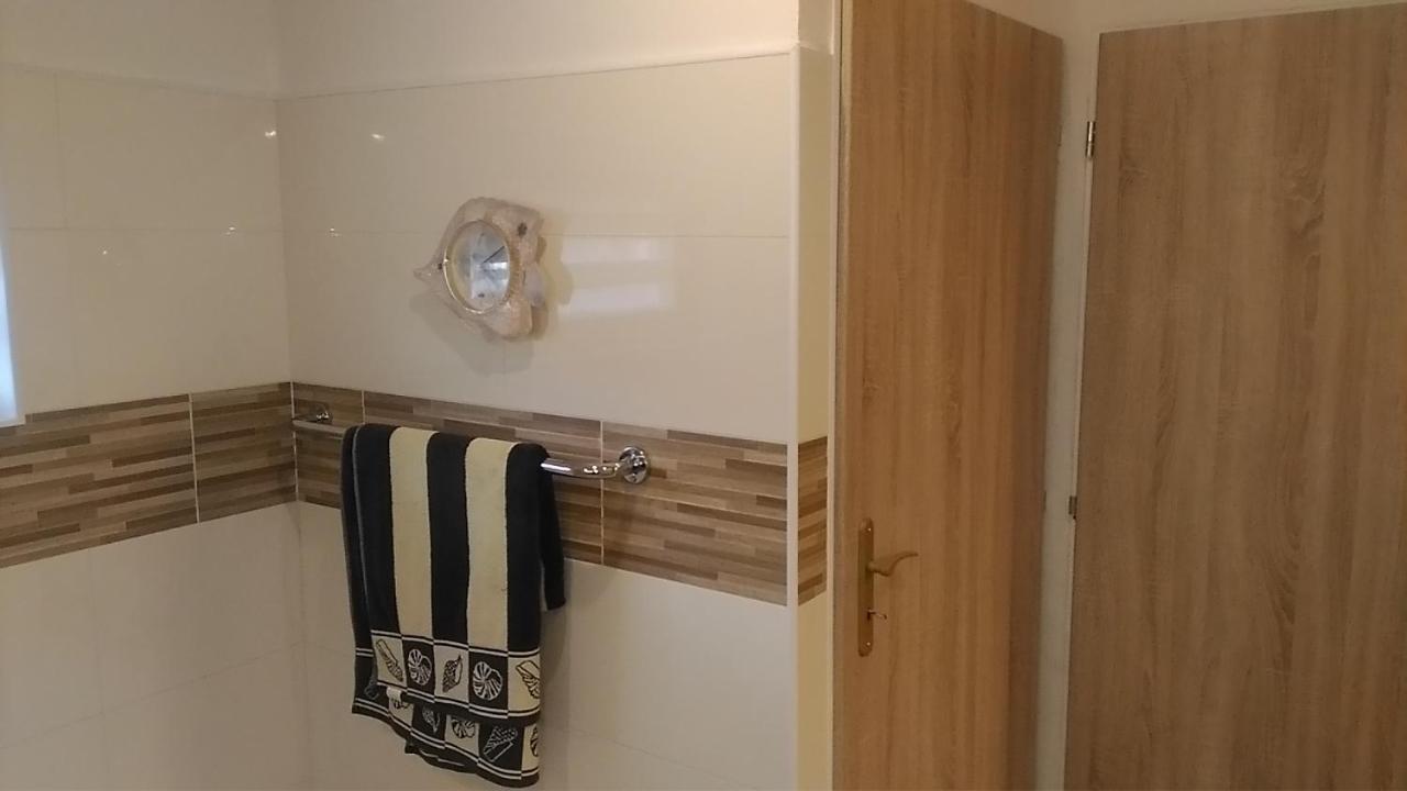 Suita U Toma Vestec  Exteriér fotografie